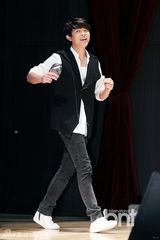 组图：文熙俊TonyAn等《20世纪美少年》再聚首