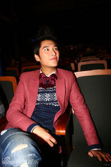 组图：《勇往直前》首尔体验乱打 李晨玩得High