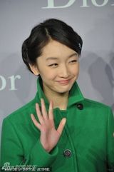 组图：张曼玉章子怡那英寒冬竞艳低调奢华