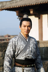 组图：《倾世皇妃》美型男陆续登场 严宽眼神勾魂