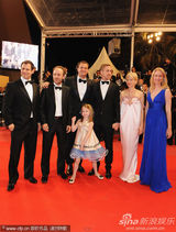 幻灯图集：《蓝色情人节》首映 希斯-莱杰遗孀现身