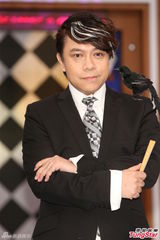 蔡康永患病毒性颜面失调后露面 面部仍不稳(图)