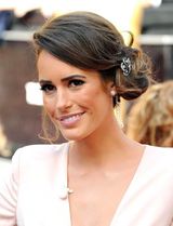 高清组图：奥斯卡红毯路易丝-罗伊几何层叠礼服