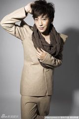 幻灯图：男版范冰冰退出快男 男装大片力证非伪娘