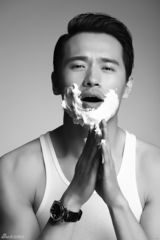 高清图：高云翔最新写真曝光 轻熟男演绎俏皮风