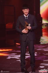 组图：容祖儿九夺劲歌金曲歌后 林峰获最受欢迎