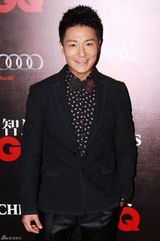 组图：李宗翰蓝色西装 亮相 《智族GQ》红毯