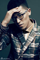 组图：张赫宣时尚大片英伦风彰显男人本色