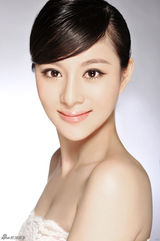 组图：王紫百变写真曝光  游走在清新和性感间