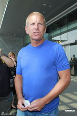 组图：李玟犹太仪式婚礼曝光 老公酒店外见媒体