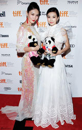 《十二生肖》赴多伦多 姚星彤公主白裙被赞迷人