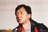 幻灯图集：成龙现身柏林电影节香港之夜 收获柏林熊