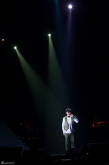 组图：黄小琥携手萧煌奇北京演唱会圆满落幕