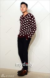 组图：金惠秀CL秀英等出席时尚品牌发布会