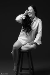 幻灯图：芙蓉姐姐登《时尚先生》 尽显知性干练