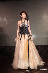 组图：F.I.R将发全新大碟 阿沁飞儿分手后不尴尬