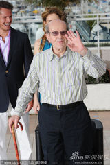 《安吉里卡奇遇》记者会 导演曼努埃尔携妻上阵