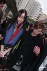 组图：陈嘉桓赴警署报案 正咨询内地法律意见