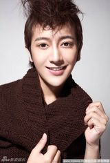 幻灯图：男版范冰冰退出快男 男装大片力证非伪娘