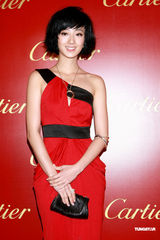 高清组图：梁朝伟范冰冰桂纶镁出席名店亮灯仪式