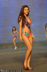 组图：世模小姐比基尼总决赛 长腿纤腰黄金比例