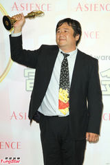 组图：瞿友宁凭《我可能》获金钟戏剧类最佳导演