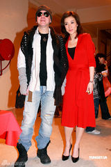 幻灯图：黄秋生潮人打扮抢镜 任贤齐首次挑战动作片