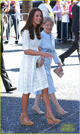 组图：凯特王妃赴复活节展会 一袭白裙仙气十足