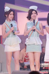 组图：《劲歌金曲》录影 容祖儿米奇装现身BY2献唱