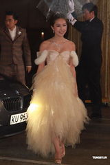 组图：TVB台庆颁奖 众女星红毯争艳