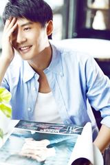 组图：张天其休闲写真奏响音乐狂想曲