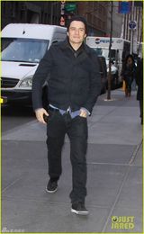 组图：可儿与前夫奥兰多相伴出街 潮范互不输阵