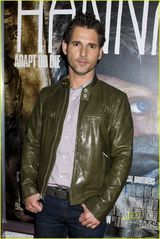 高清组图：《汉娜》纽约首映 西尔莎-罗南性感亮相