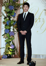 组图：柳真奇太映举行婚礼 众韩星捧场