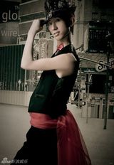 组图：《快男》海选“奇葩男”写真风格多样