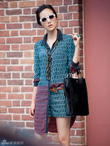 组图：韩雪最新时尚秋冬街拍 演绎多变都市女性