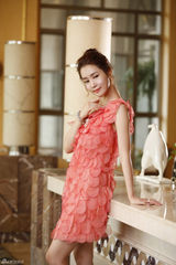 高清组图：李多海拍内地时尚大片 优雅性感千娇百媚