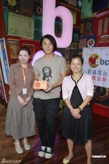 组图：郑伊健筹备演唱会 与女友共识不生子