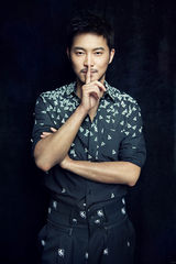 组图：沙溢时尚型男写真曝光 尽显成熟男人魅力