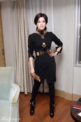 组图：刘晓庆私房照曝光 打造女王style