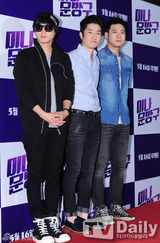 组图：金秀贤李玹雨捧场《美娜》朱元挺崔江熙