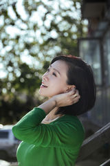 组图：逆生长女王翁虹 自信女人更强大