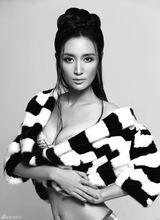 组图：张萌拍杂志时尚大片 演绎神秘北欧风情