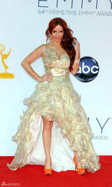 高清图：第64届艾美奖花絮 女星红毯晒胸秒杀菲林