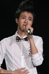 幻灯组图：快男300强突围赛首场 9位选手晋级60强