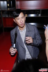 组图：《激战》计划拍续集 张家辉笑看追生报道