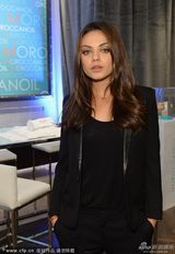 组图：斯嘉丽查斯坦同台争艳 库妮丝显憔悴