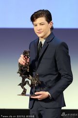 组图：泰伊-谢里丹凭《乔》获最佳新演员奖