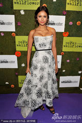 组图：《壁花少年》多伦多首映 妮娜与艾玛争艳