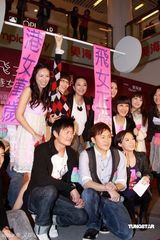 高清图：TVB《飞女正传》将播 蔡少芬肥婆造型亮相